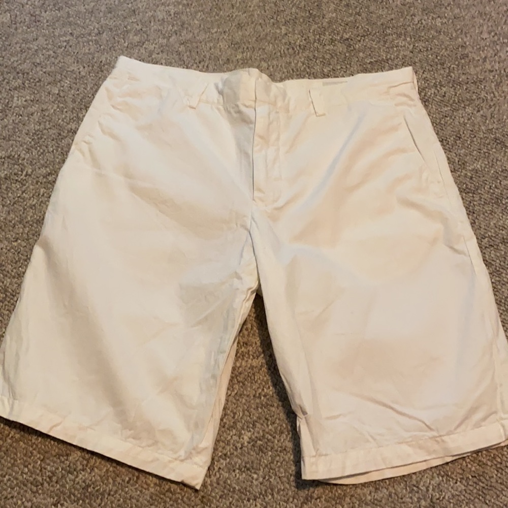 Men’s cotton white shirts, size 31